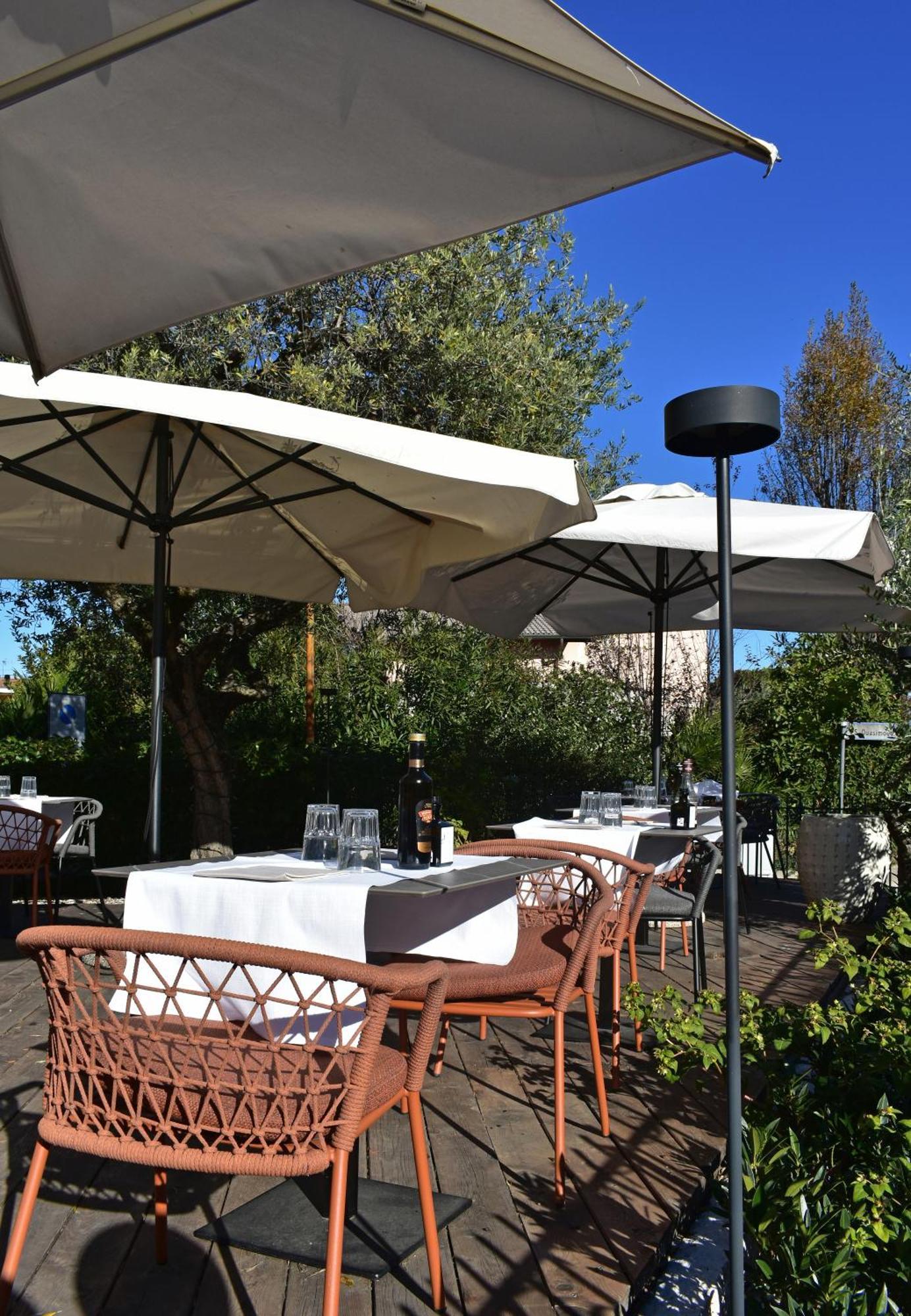 סירמיונה Hotel Marolda מראה חיצוני תמונה
