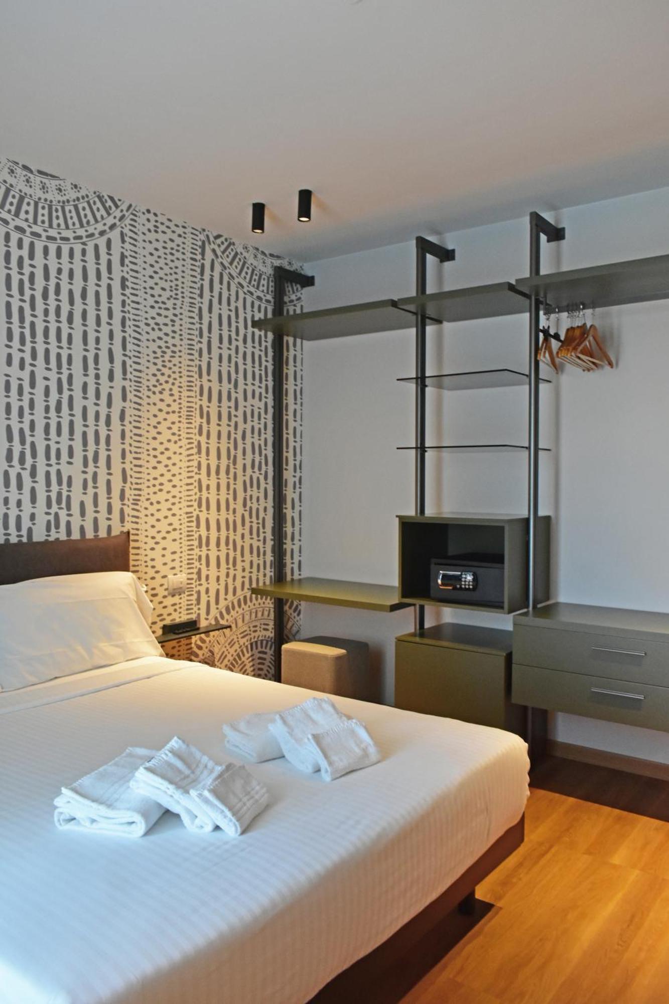 סירמיונה Hotel Marolda מראה חיצוני תמונה